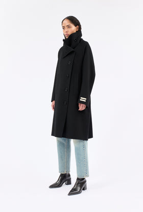 DOUBLE FACE Mantel, Jet Black from ODEEH 