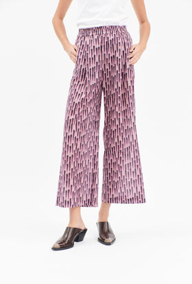 Vertikal Brushstrokes Hose, Amethyst from ODEEH 